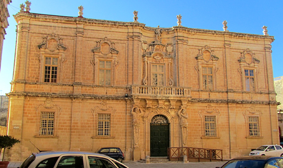 Фасад здания Кафедрального музея