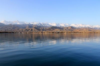 Озеро Иссык-Куль -  гордость Кыргызстана - самое большое озеро