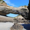 Природные арки на пляже Wharariki beach