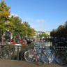 Один из многочисленных каналов  Амстердама
