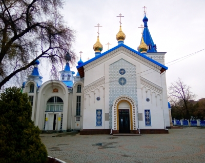 Свято-Воскресенский кафедральный собор в Бишкеке