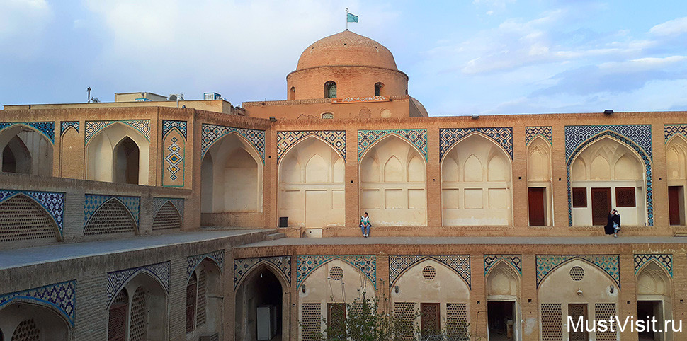 Мечеть Ага Бозорг в Кашане