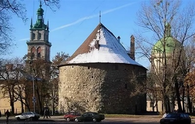 Пороховая башня во Львове