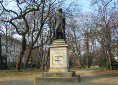 Памятник Фридриху Шиллеру в Мюнхене