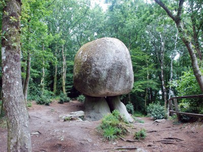 Камень-гриб Уегоа —Балансирующий камень Le champignon