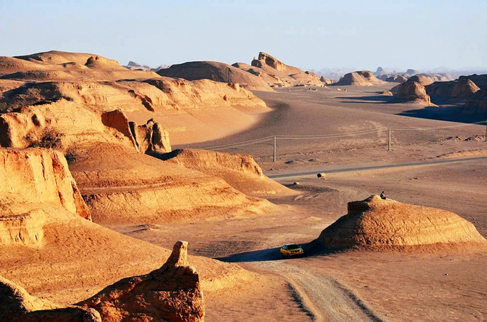 Удивительные ландшафты пустыни Деште-Лут