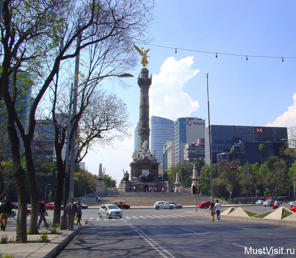 Монумент Независимости в Мехико