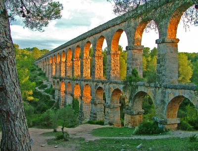 Римский акведук де лас Ферререс (Мост дьявола)
