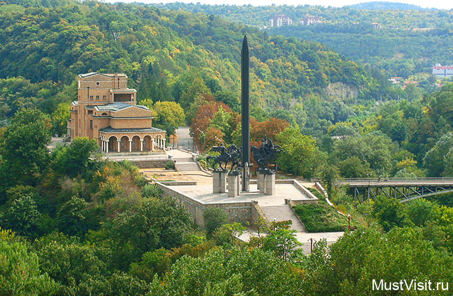 Памятник Асеновцам в Велико Тырново