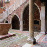 Дворец Ка-д' Оро в Венеции, внутренний дворик.