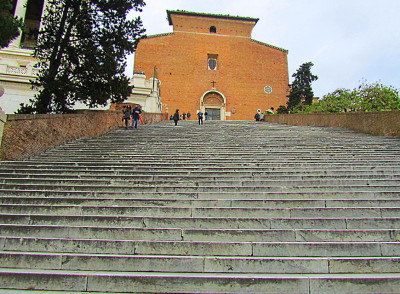 Лестница к базилике Санта Мария Арачели в Риме
