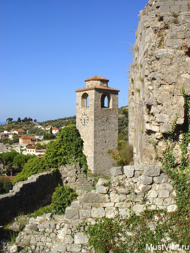 Часовая башня с старом Баре