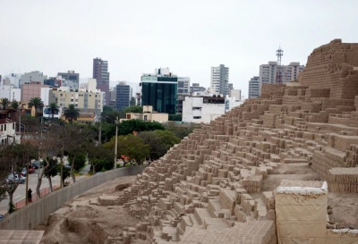 Пирамида Уака Пуклана в Лиме