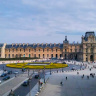 Площадь Каррузель, Вид из южного крыла Лувра.