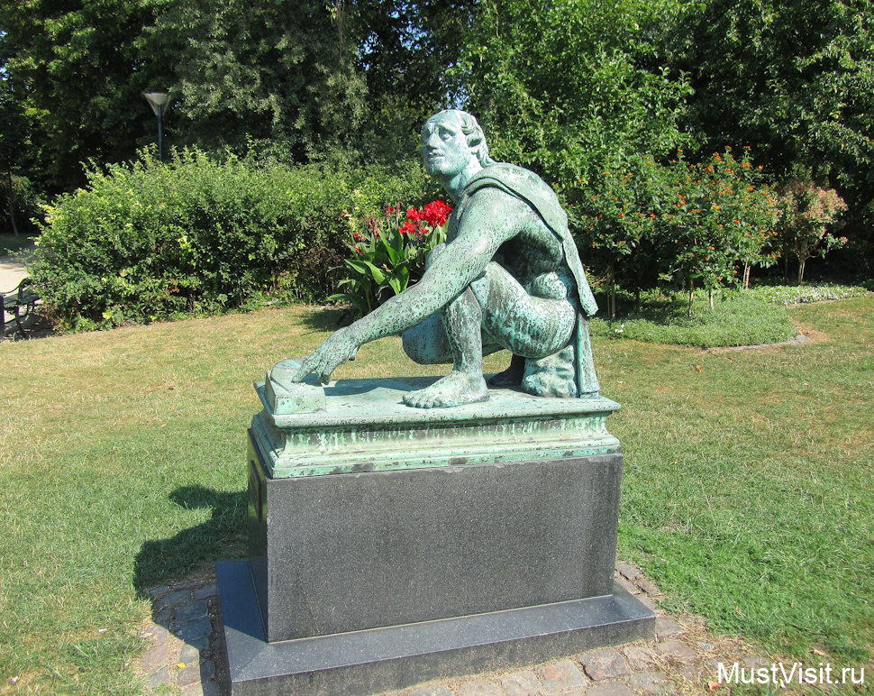 Парк Эрстед в Копенгагене, статуя Арротино.