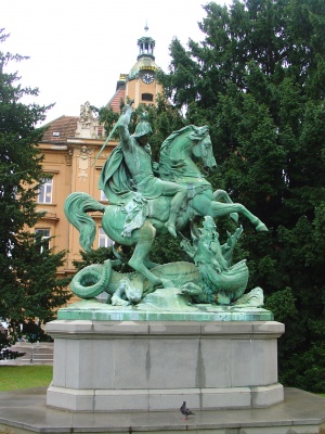 Скульптура Георгия Победоносца в Загребе