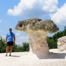 Каменные грибы около деревни Белый пласт