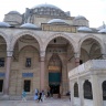 Парадный вход в мечеть Сулеймание в Стамбуле