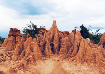 Песчаные  формации Сао Дин (Sao Din Na Noi)