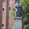 Памятник астроному Николаю Копернику у Ратуши