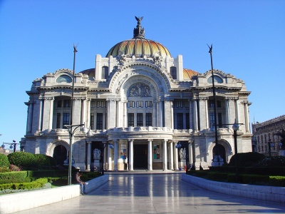 Дворец изящных искусств в Мехико (Оперный театр и музей)