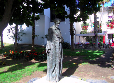 Статуя Ибн Габироля в Малаге (1021-1070)