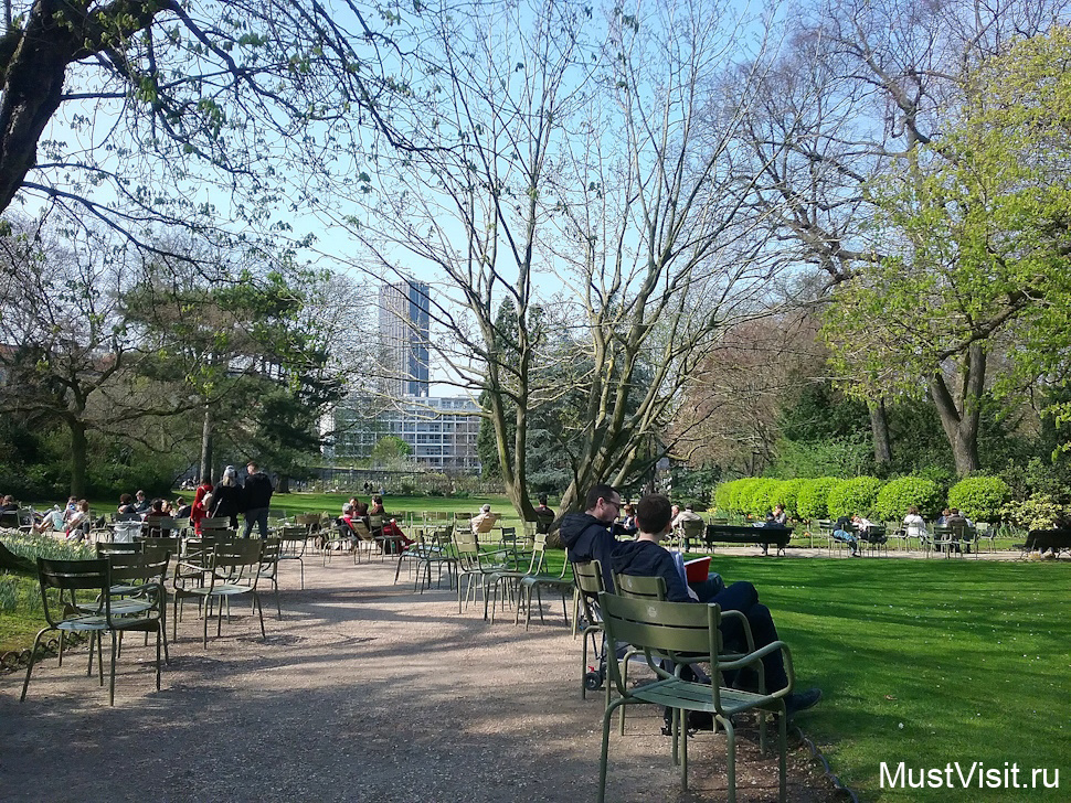 Дворцово-парковый ансамбль Люксембургский сад в Париже