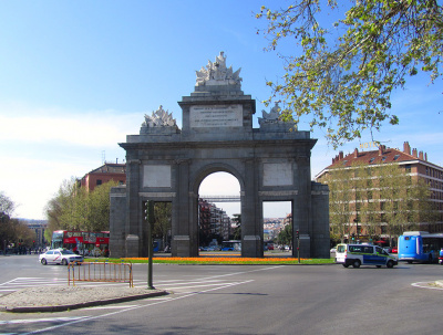 Триумфальная арка Толедо в Мадриде
