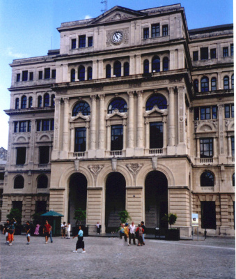 Здание фондовой биржи в Гаване