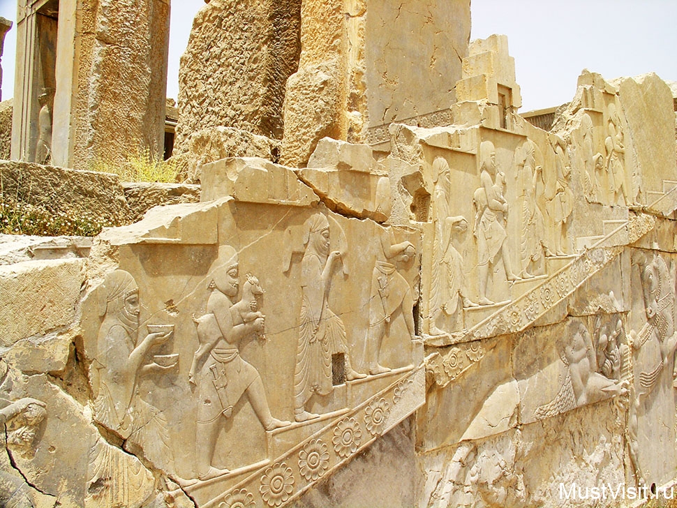 Древний город Персеполь
