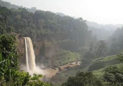Ekom Nkam waterfalls