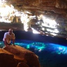 Пещера с голубой водой Грота-Азул в парке Шапада Диамантина