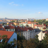 Вид на Прагу с крепостной стены Вышеграда. Вдали виден собор Св. Витта