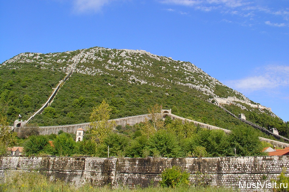 Великая хорватская стена в городе Стон