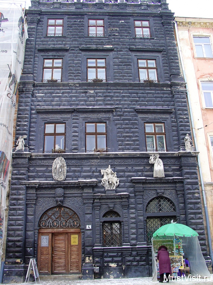 Черный дом во Львове