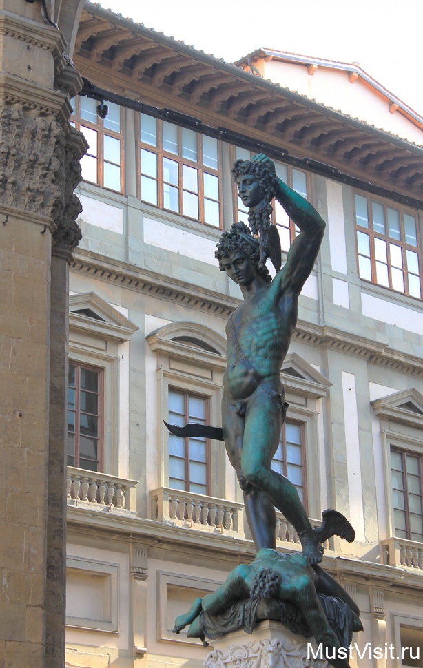 Скульптура Персея во Флоренции