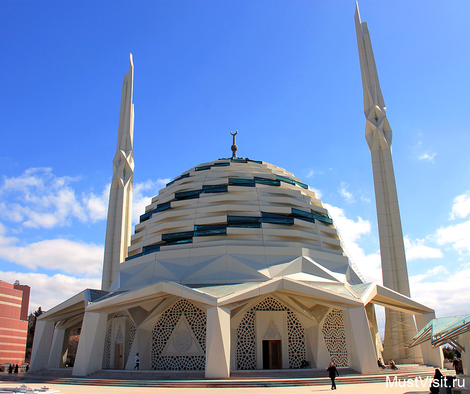Мечеть Мармара Илахият в Стамбуле