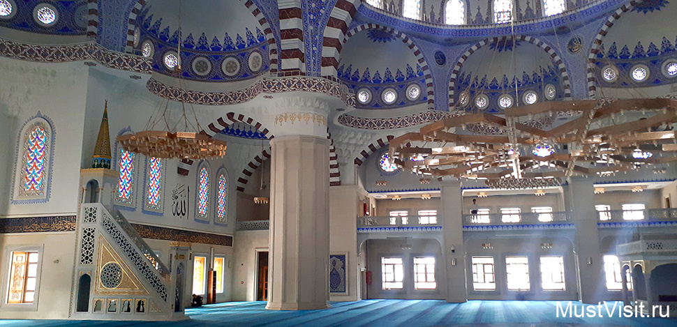 Центральная мечеть Бишкека им. Имама Сарахси