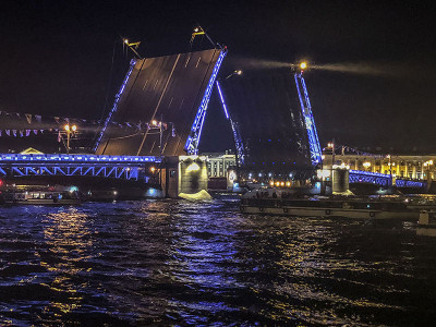 Разводной мост в Санкт-Петербурге