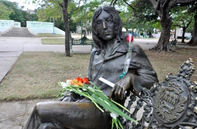 Памятник Джону Леннону в Гаване