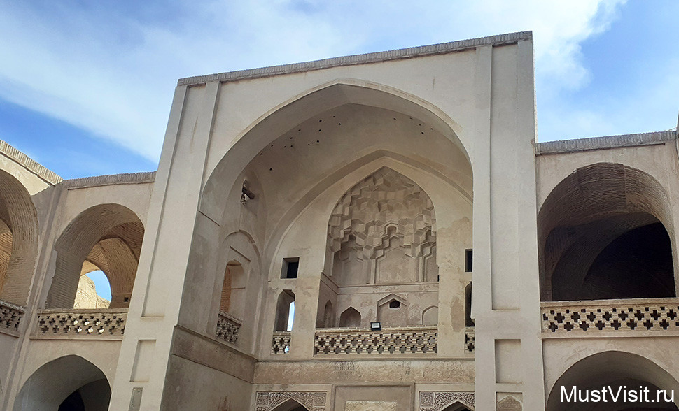 Пятничная мечеть в Натанзе
