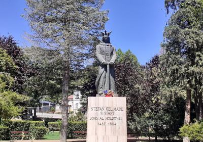Памятник Стефану Челмаре в Пьетра-Нямц
