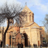 Церковь Святой Богородицы Катогике и церковь Святой Анны в Ереване.
