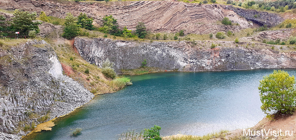 Изумрудное озеро Ракош