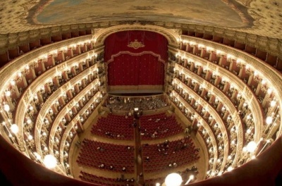 Театр «Сан-Карло» в Неаполе