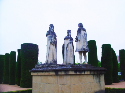 Памятник встрече Христофора Колумба с Католическими королями Фердинандом и Изабеллой