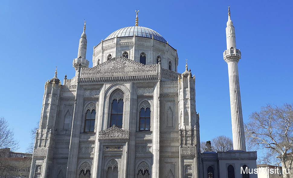 Мечеть Валиде Султан в Стамбуле