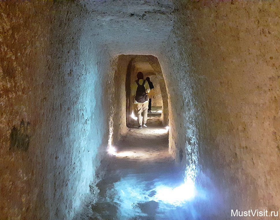 Подземный город в Нушабаде