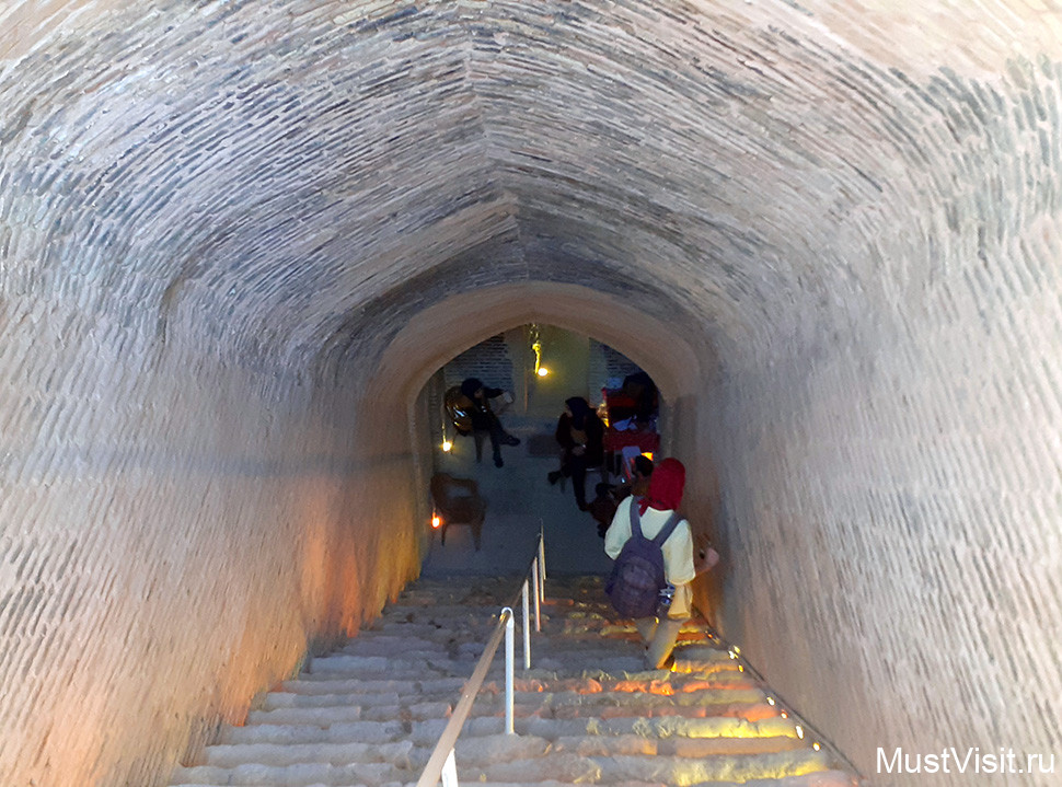 Подземный город в Нушабаде