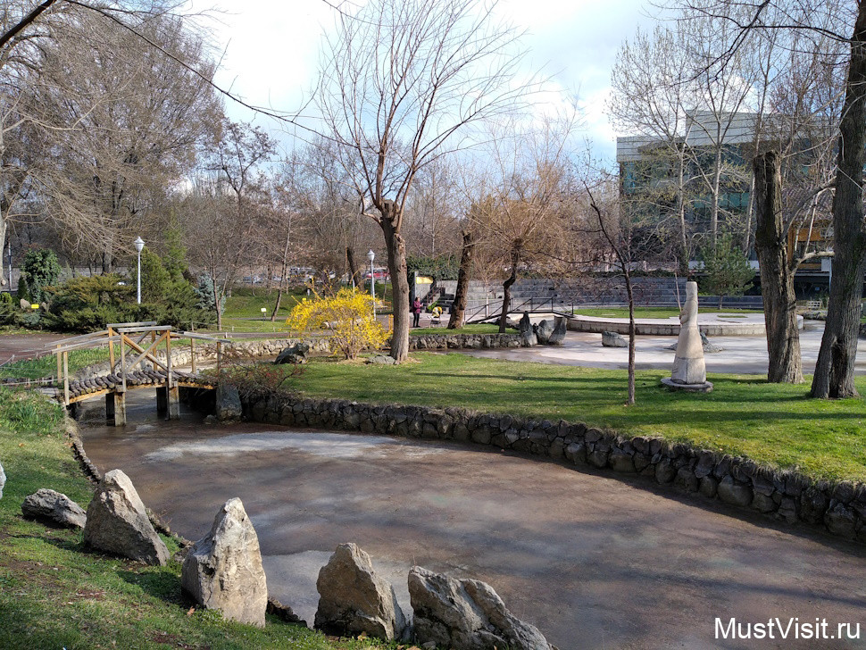 Парк влюбленных в Ереване